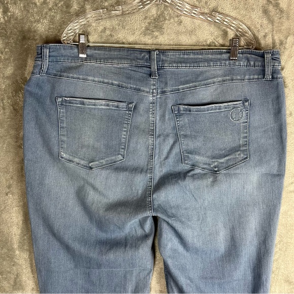 Hot in Hollywood NWT Silky Denim Pull On Bootcut Jeans 2XT Vital Stretch Tech - Picture 7 of 14